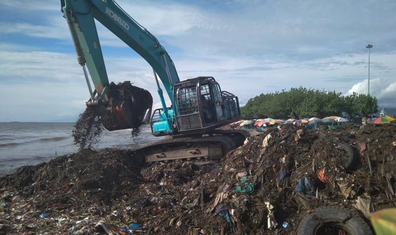 Persoalan Sampah Di Kawasan Pantai Masih Menjadi PR Pemko Padang