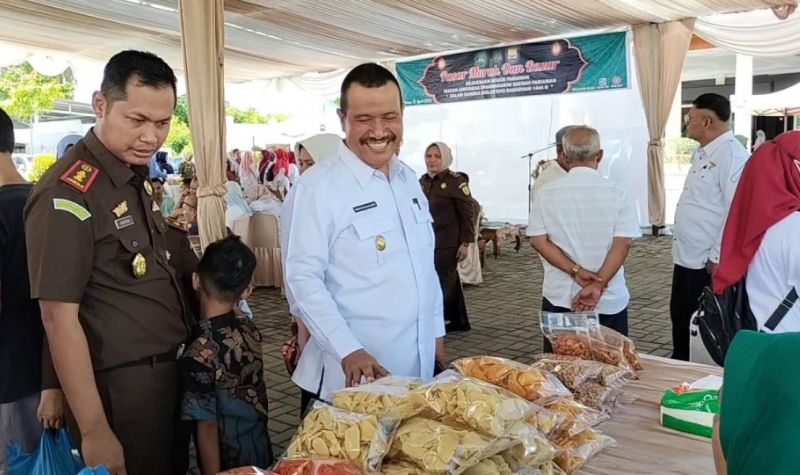 Wawako Mardison Dukung Pasar Murah Dan Bazar Yang Diadakan Kejari Pariaman