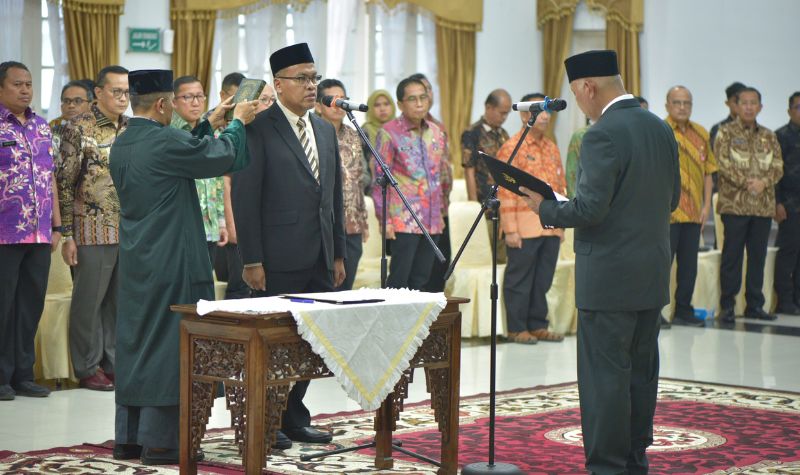 Gubernur Mahyeldi Lantik Arry Yuswandi Jadi Asisten Ii Setdaprov Sumbar