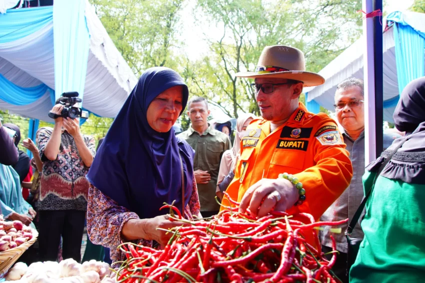 Pemkab Tanah Datar Gelar Pasar Murah Untuk Stabilkan Harga Jelang Lebaran