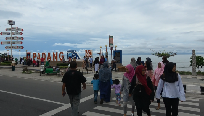 Berita terkini: Mulai Besok Semua Jalur Pantai Padang Ditutup, Termasuk Gang Kecil, Pantai Padang Ditutup, Sumbar, Sumatra Barat