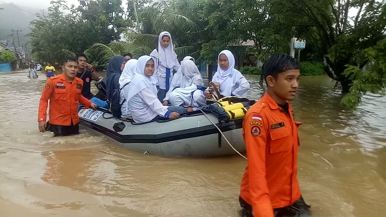 Berikut Dampak Banjir di Batang Anai