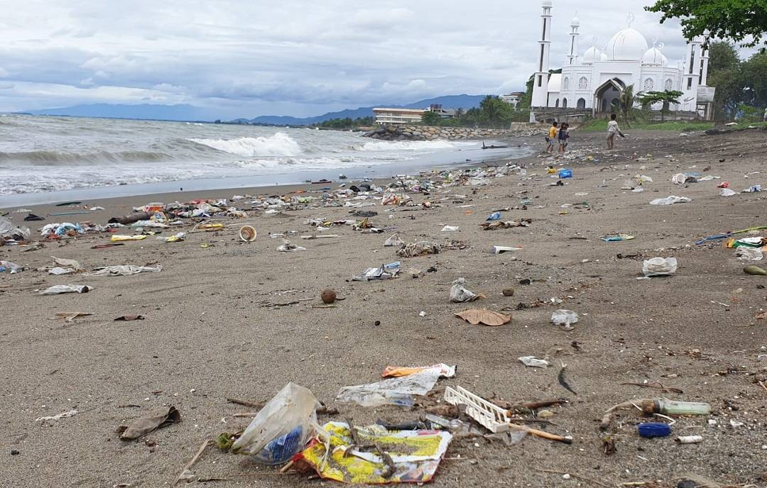 Cerita Foto: Pantai Padang, Muara Padang, dan Gunung Padang
