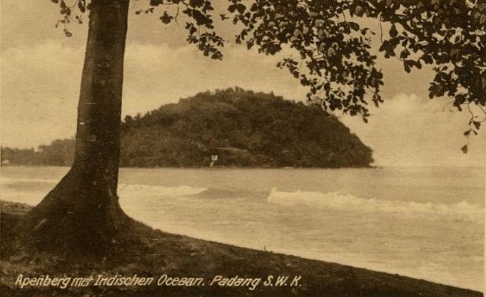 Cerita Foto: Pantai Padang, Muara Padang, dan Gunung Padang