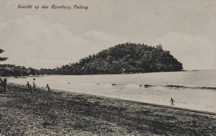 Cerita Foto: Pantai Padang, Muara Padang, dan Gunung Padang