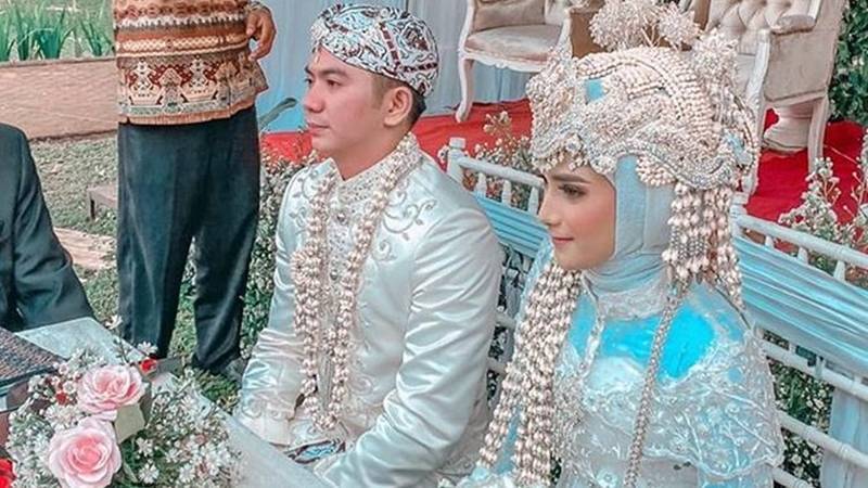 Berita artis terbaru, gosip artis dan gosip terbaru: Denny Darko memperkirakan jika Rizki DA dan Nadya Mustika Rahayu akan segera bercerai