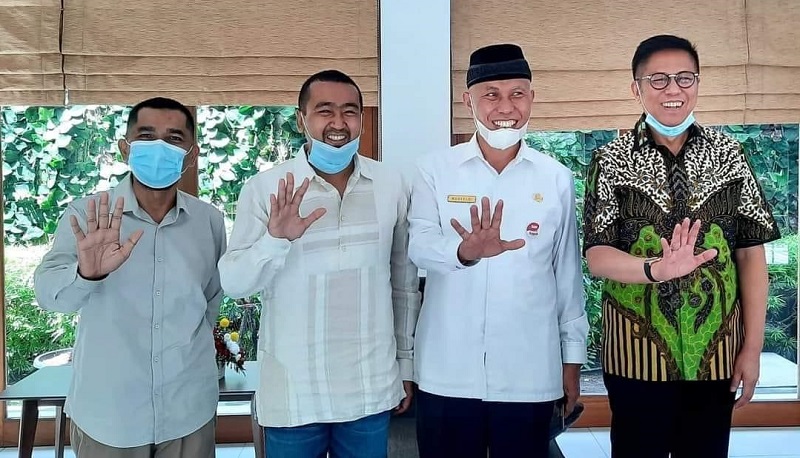 Berita terkini: Mulyadi dan Fakhrizal Ucapkan Selamat Kepada Mahyeldi-Audy, Pilkada Sumbar, Sumatra Barat Terbaru,
