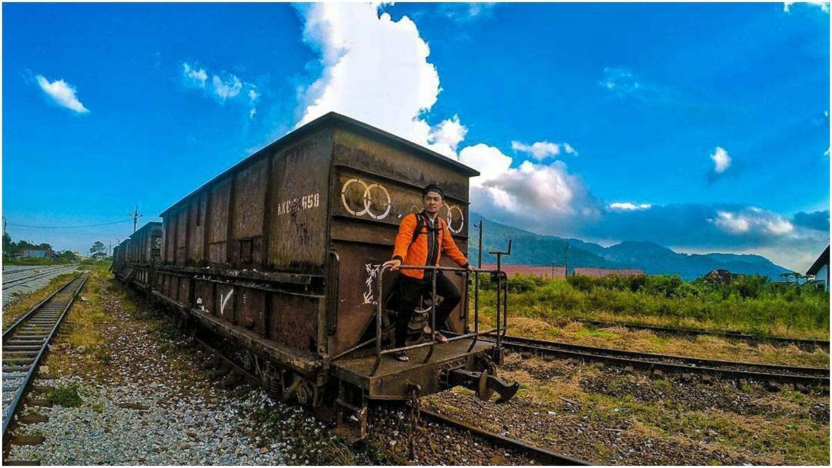 Artistik Dan Miliki Sejarah Tinggi, Stasiun KA Padang Panjang ...