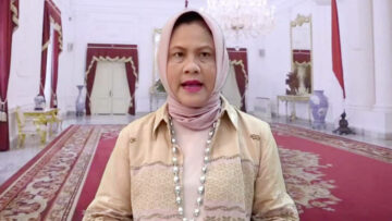 Keren, Ibu Negara Iriana Pakai Tenun Balai Panjang Payakumbuh