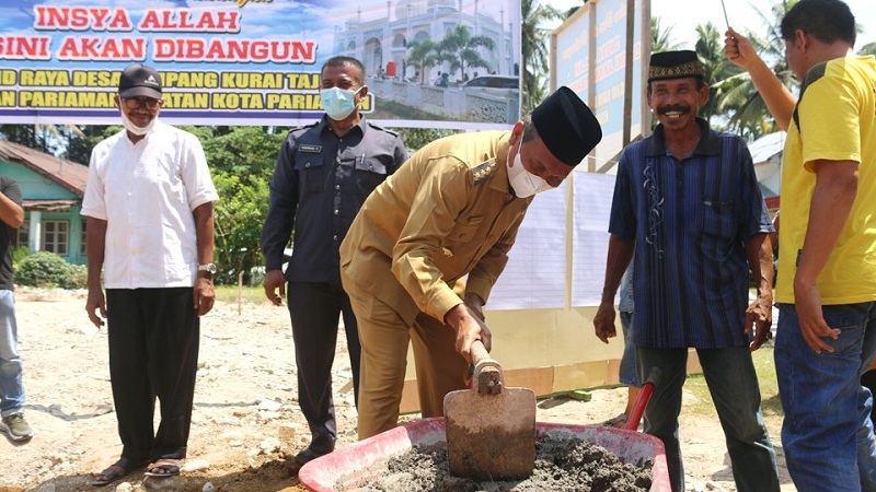 Genius Umar Resmikan Pembangunan Masjid Raya Desa Simpang Kuraitaji