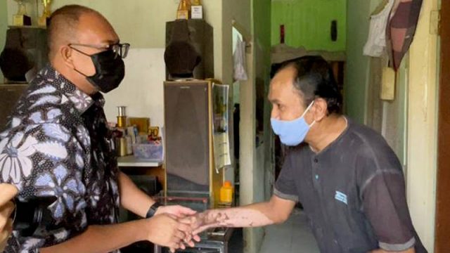 Andre Rosiade Bantu Usaha Perantau Minang yang Terkena Luka Bakar di Jawa Barat