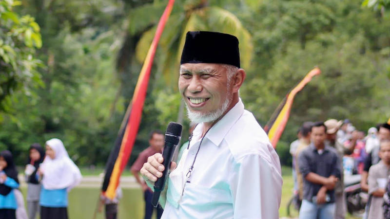 Muaro Sijunjung, Padangkita.com - Gubernur Sumbar, Mahyeldi Ansharullah meninjau salah satu basis perjuangan PDRI di Sumpur Kudus, Sijunjung.