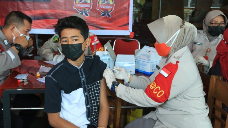 Vaksinasi di SPR Padang