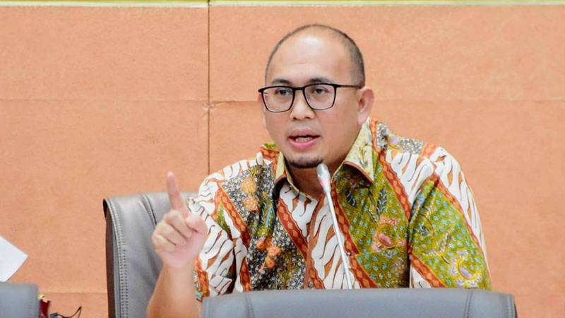 Pekanbaru, Padangkita.com - Andre Rosiade mendukung penuh penerbangan Garuda Indonesia memberangkatkan jamaah haji dan umrah.