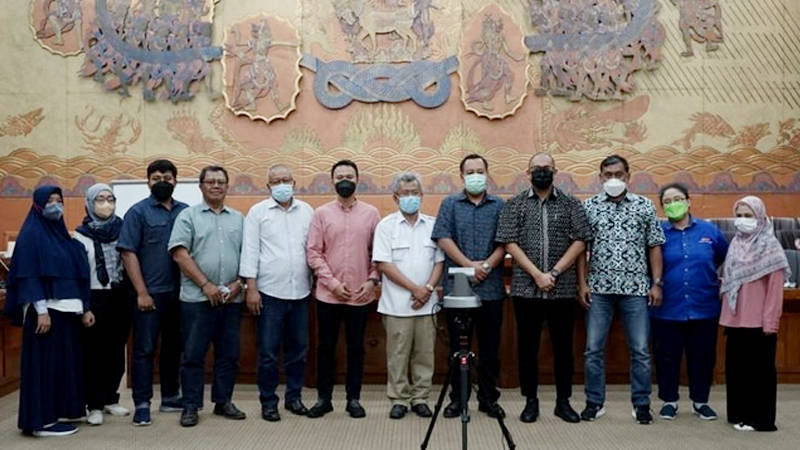 Jakarta, Padangkita.com - Kepala Kapoksi Gerindra, Andre Rosiade, dan Muhammad Husein Fadlulloh menerima audiensi dari Aliansi Vendor Barata.