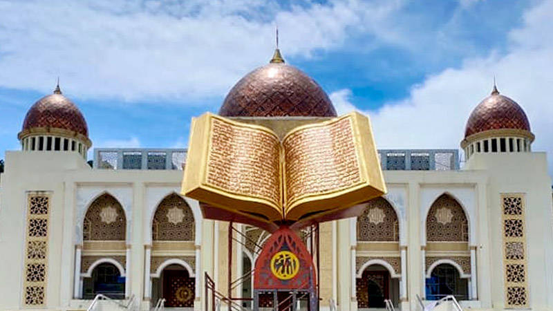 Padang Panjang, Padangkita.com - Dibangunnya monumen al-Quran di Islamic Center Kota Padang Panjang ternyata berawal dari ramah tamah.