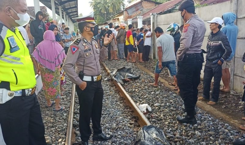 Pejalan Kaki Tewas Ditabrak Kereta Api Sibinuang di Kurai Taji Pariaman