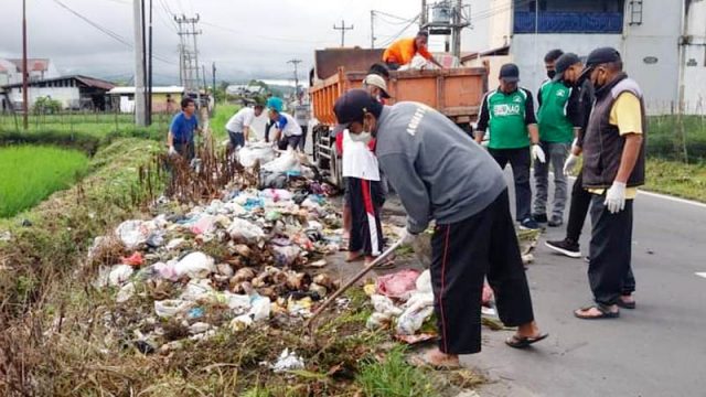 Di Ampang Gadang Agam, Buang Sampah Sembarangan Akan Didenda dan Diviralkan di Media Sosial