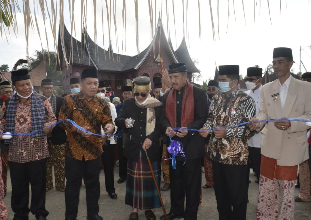 Hebatnya Alek Nagari Koto Gadang, Lestarikan Seni Budaya Salingka ...