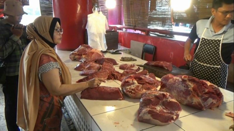 Kenaikan Harga Daging Sapi Buat Jumlah Pedagang di Pasar Raya Padang 'Bertumbangan'