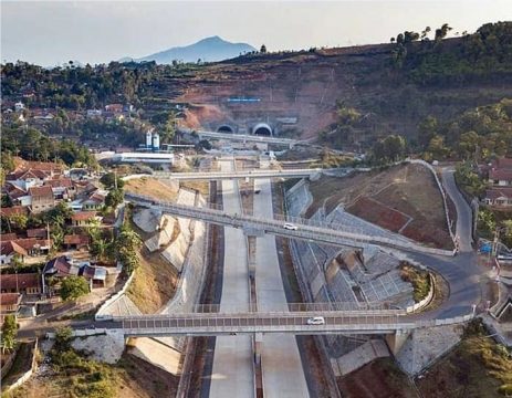 Calon Jalan Tol Terindah di Indonesia Ini juga Punya Terowongan Kembar