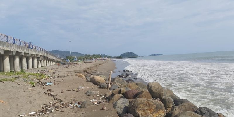 Gubernur Mahyeldi Dukung Penggunaan Geotekstil Cegah Abrasi Pantai dan Danau di Sumbar