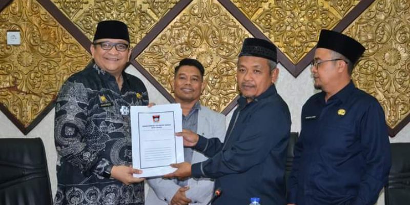 Rapat Paripurna DPRD Padang, Pemko Diingatkan Soal Pengelolaan Aset dan Realisasi PAD