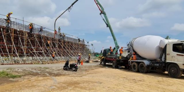 Menteri Basuki Ingatkan 4 Hal Soal Konstruksi Jalan Tol Bernilai Investasi Rp14,26 Triliun Ini  