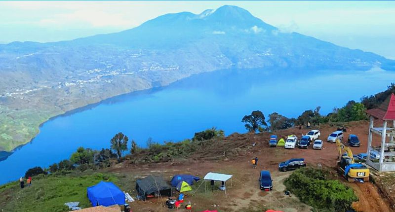 Bukit Cambai Suguhkan Keindahan Alam Kelas Dunia yang Langka: 4 Danau dan 4 Gunung