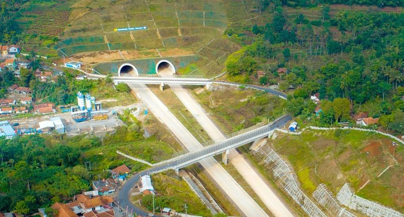 3 Fakta Terowongan Kembar Pertama Di Jalan Tol Terindah Di Indonesia