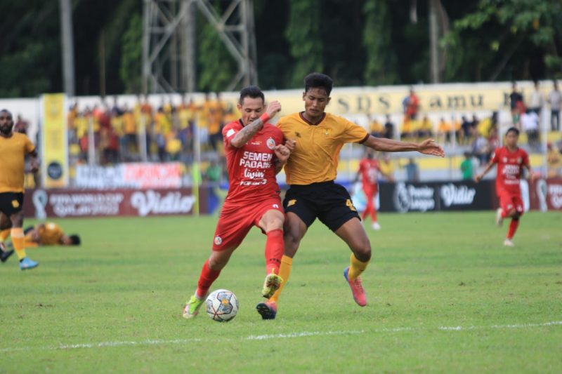 Semen Padang FC Akhirnya Bawa Pulang Poin, PSDS Deli di Ambang Degradasi
