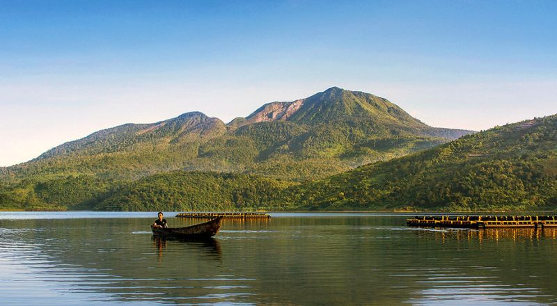 Pesona Danau Talang di Kabupaten Solok, Keindahan Eksotis di Kaki Gunung