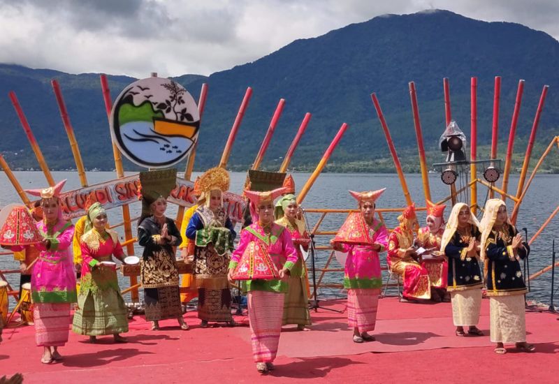 Galundi Singkarak Festival 2022, Ada Silek Tuo Langkah Ampek hingga Peragaan Batik Galundi