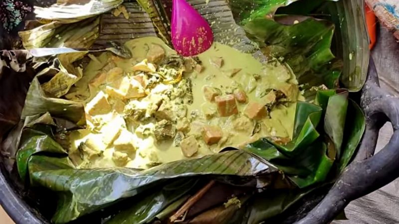 Tour Kuliner Unik dan Langka di Pasar Tradisional Tepi Danau Singkarak