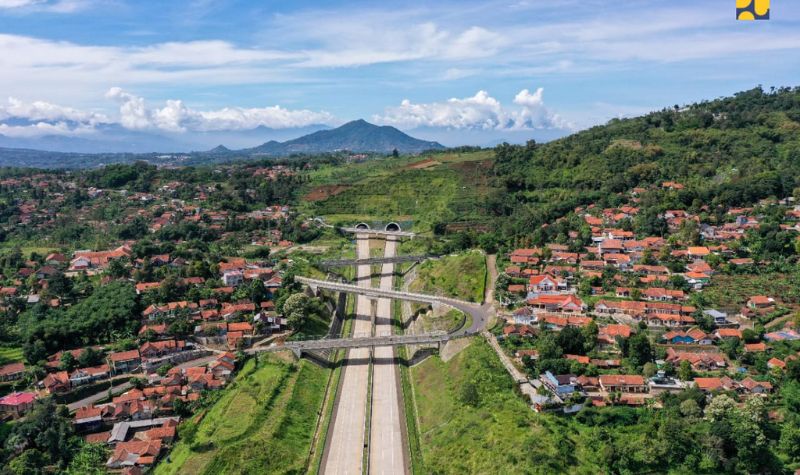 Top! Jalan Tol Terindah di Indonesia Ini Ditarget Beroperasi Penuh Akhir Mei 2023