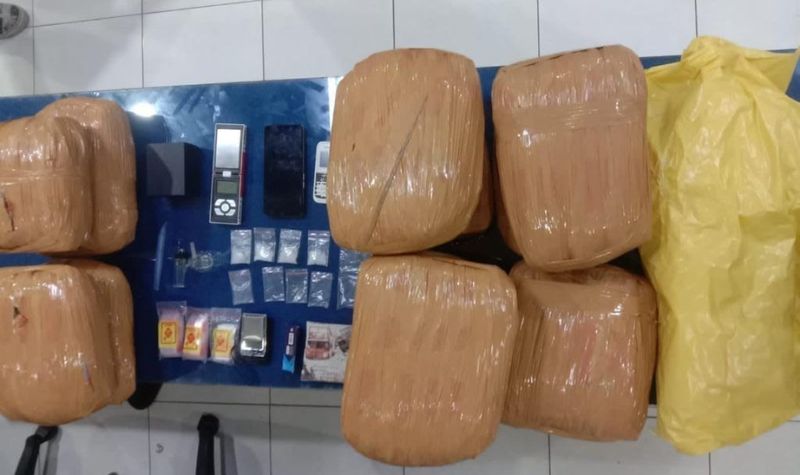 Bekuk Muncak Si Pengedar Narkoba, Polresta Padang Amankan 4 Paket Sabu dan 11 Paket Besar Ganja