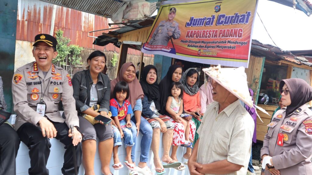 Warga Kampung Nelayan Padang Curhat Keluhkan Bunyi Lato-lato kepada Kapolres 