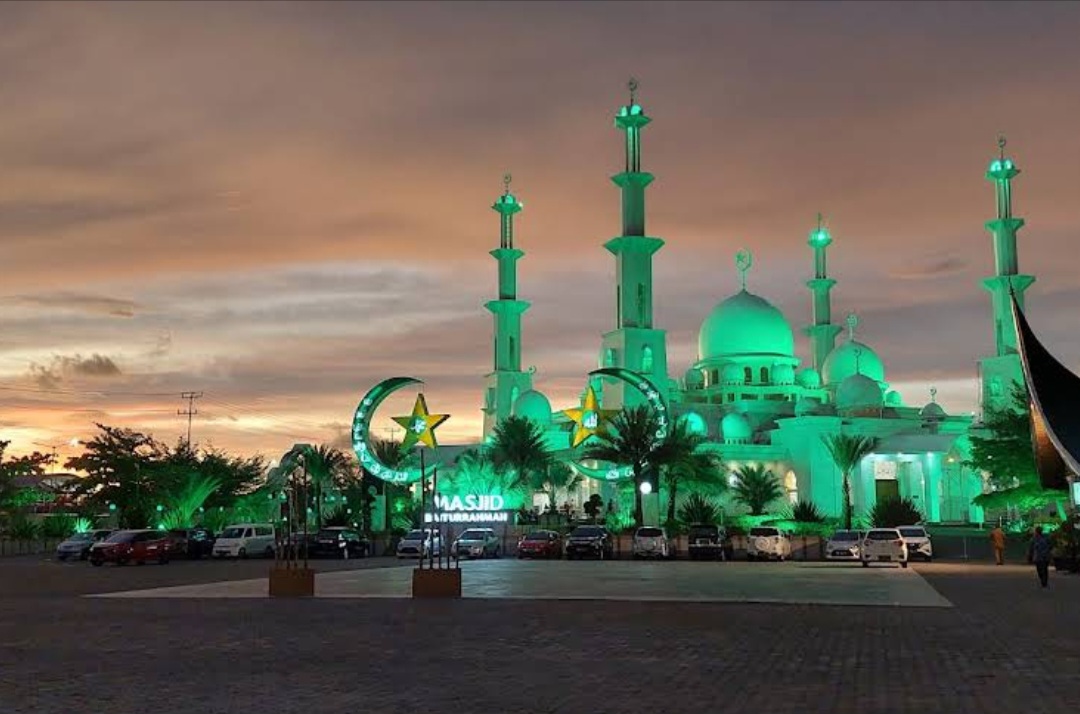 Ini Daftar Masjid di Padang yang Salat Tarawihnya Satu Juz Setiap Malam