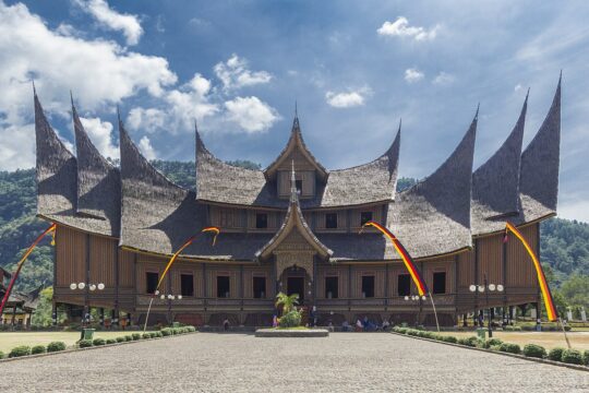 Mengenal Istano Basa Pagaruyung, Pusat Kejayaan Minangkabau di Masa Lalu (1)