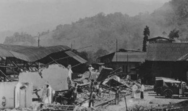 Hari Ini 1926, Padang Panjang Luluh Lantak Dihoyak Gempa dan Danau Singkarak Tsunami