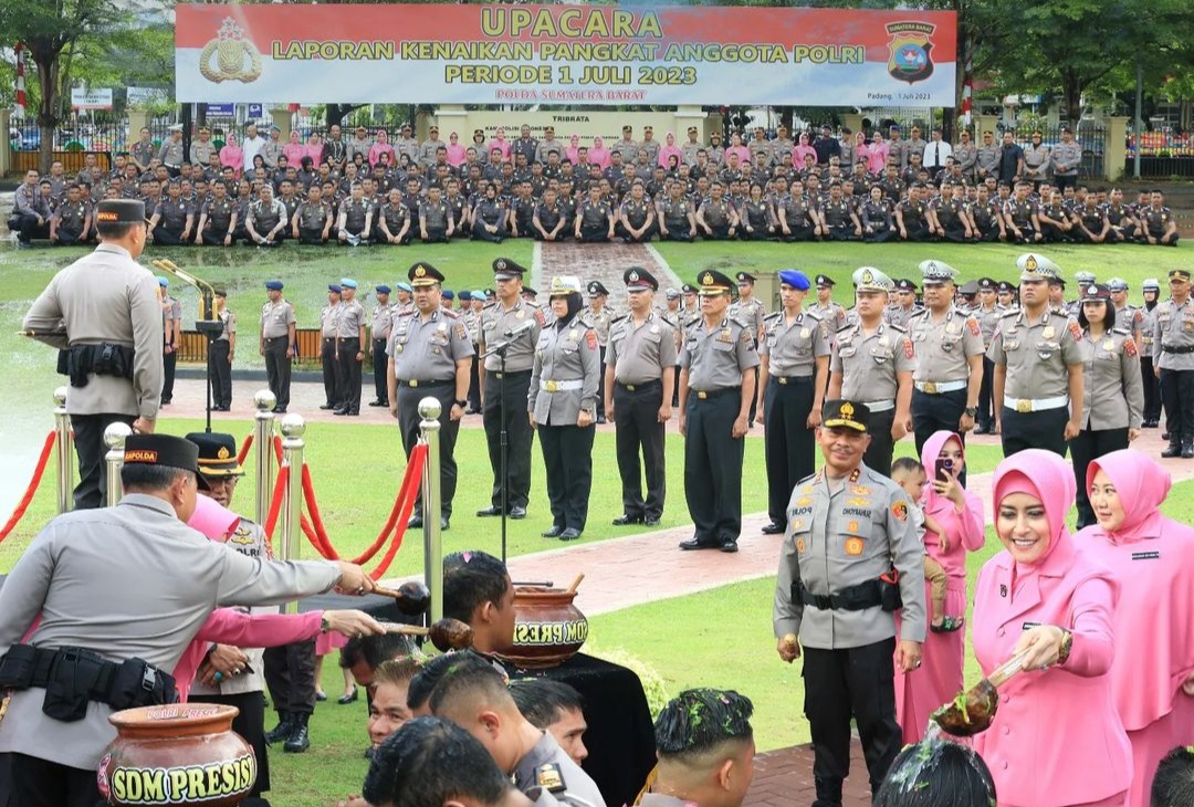 Selamat, 535 Personel Polda Sumbar Naik Pangkat Setingkat