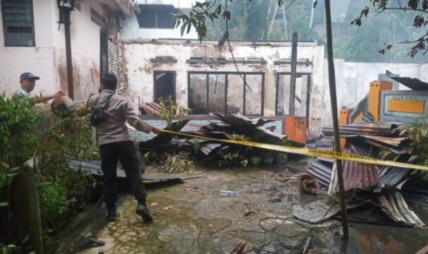 2 Rumah Hangus Terbakar di Silungkang Dini Hari Tadi, Salah Satu Tempat Jual Gas