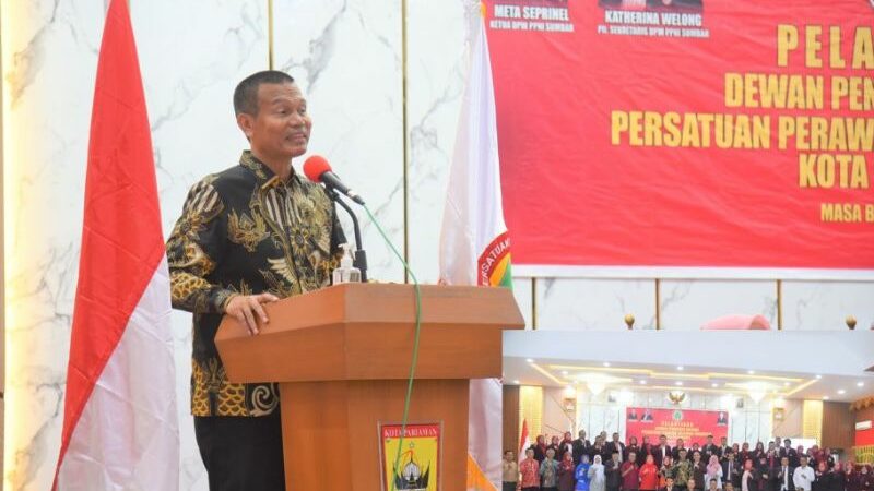 Hadiri Pengukuhan Pengurus PPNI Pariaman, Ini Harapan Wako Genius