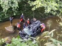 Toyota Avanza Terjun ke Sungai di Lubuk Bangku, Sopir dan Semua Penumpang Tewas