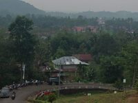 Kabut Asap Tebal Selimuti Kota Padang, Warga Diminta Wajib Kenakan Masker