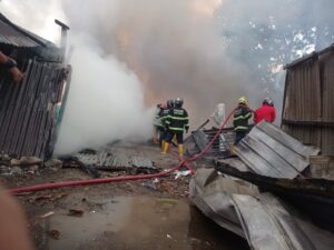 Kebakaran Gudang Rongsokan dan Pondok Hunian di Padang, Kerugian Ditaksir Rp 80 Juta