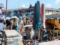 Penertiban PKL Pasar Raya Padang Berlanjut, Petugas Gabungan Amankan Barang Pedagang