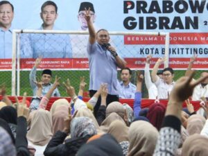Kampanye di Depan Ribuan Orang di Bukittinggi, Andre Rosiade: Insya Allah Prabowo-Gibran Menang 55 Persen