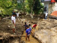 Tanah Datar Dilanda Banjir Bandang, Puluhan Rumah dan 5 Jembatan Rusak