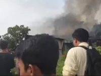 Kebakaran Hanguskan Tiga Rumah di Andaleh, Padang